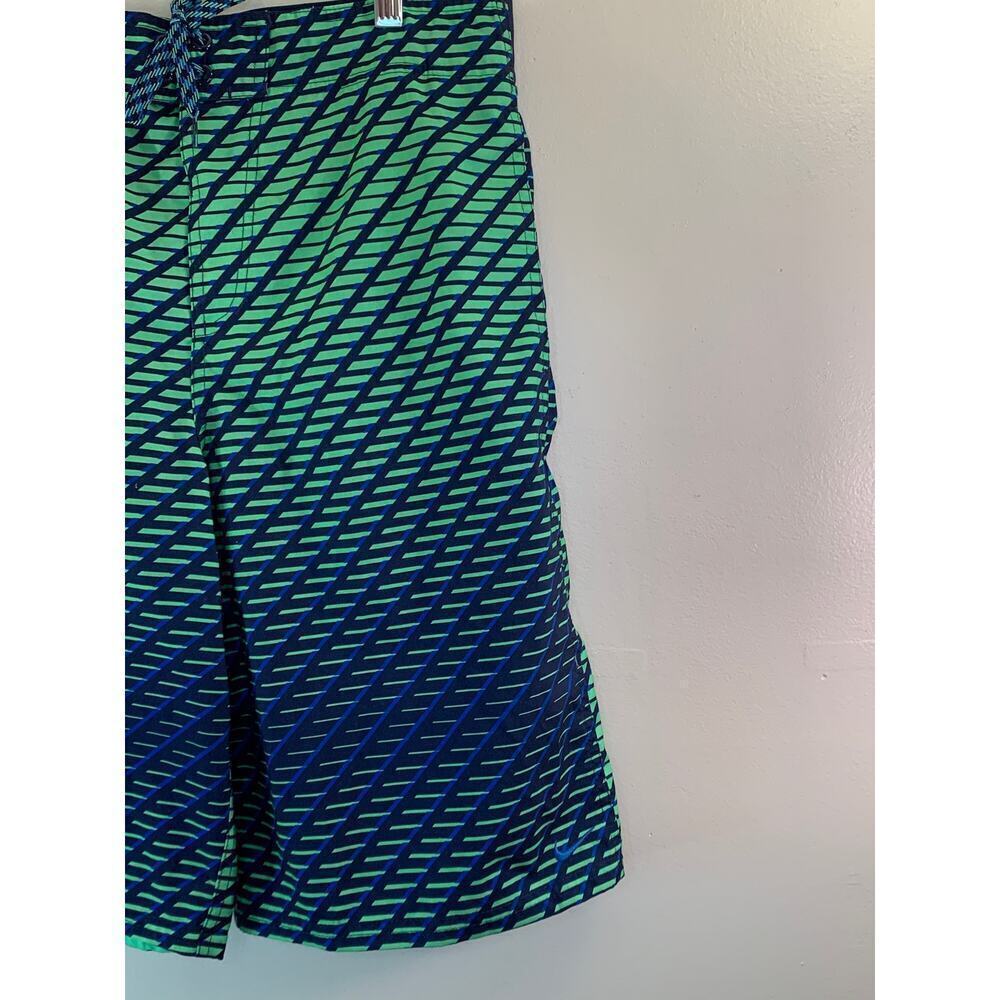 NIKE Men’s Board Shorts / Size: Medium - Picture 6 of 11